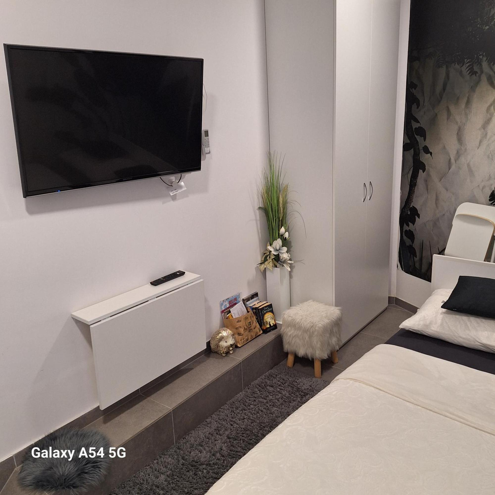 Studio Apartmani Louis I Lola Ζάγκρεμπ Εξωτερικό φωτογραφία
