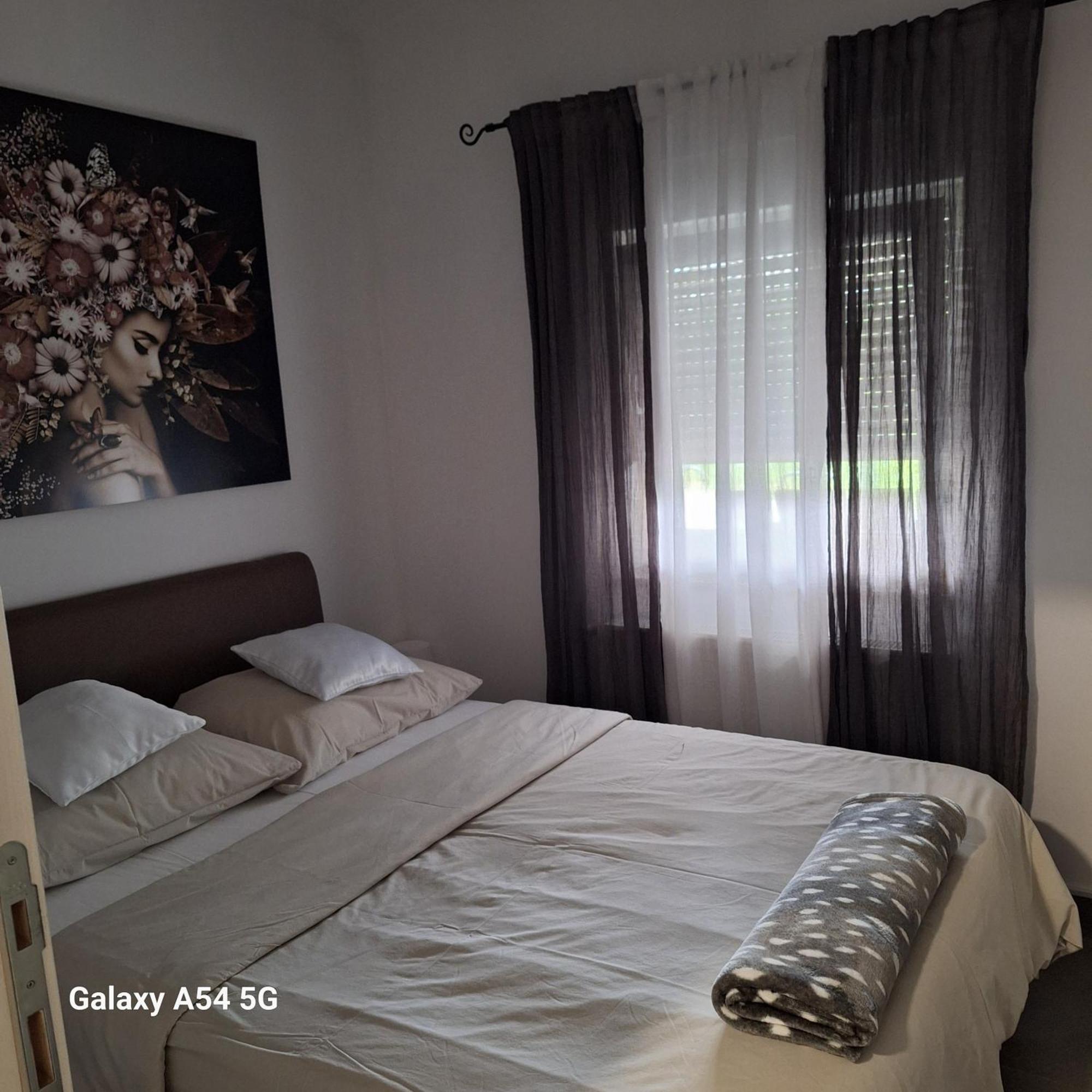 Studio Apartmani Louis I Lola Ζάγκρεμπ Εξωτερικό φωτογραφία