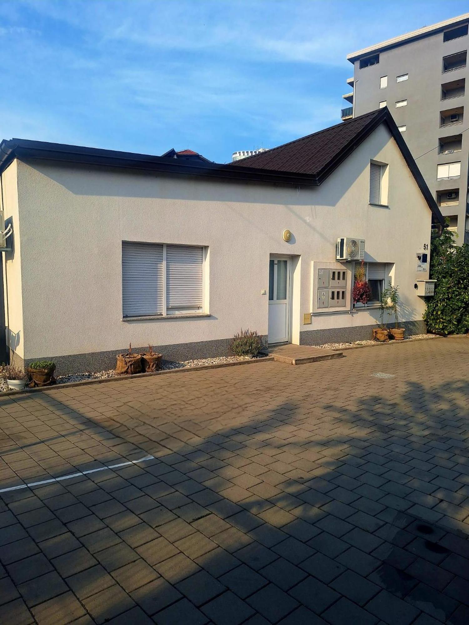 Studio Apartmani Louis I Lola Ζάγκρεμπ Εξωτερικό φωτογραφία